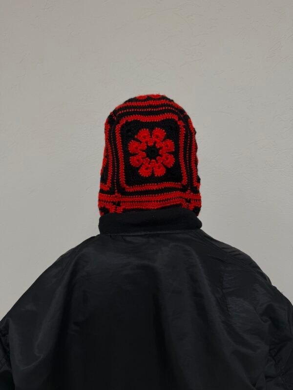 GELĖTA BALAKLAVA 02