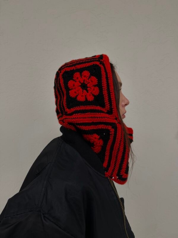 GELĖTA BALAKLAVA 02